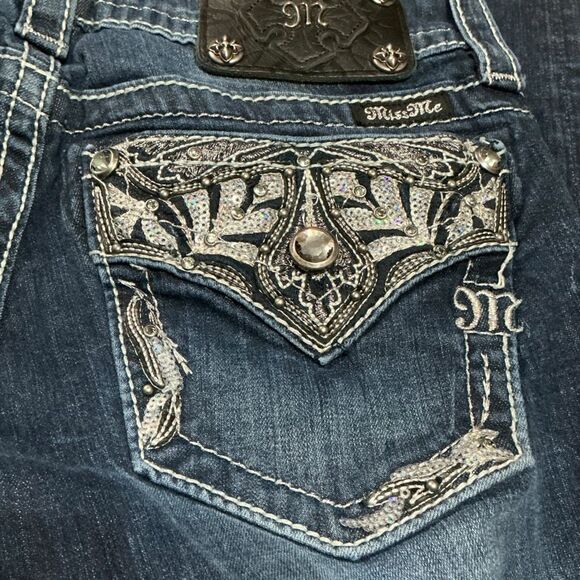 Miss Me JE5909C7 Dark Washed Signature Cropped Blue Jeans - Picture 8 of 8